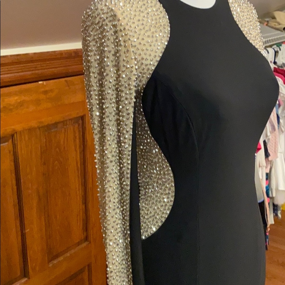 Dress - Picture 2 of 4